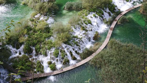 Plitvice Lakes National Park wallpaper