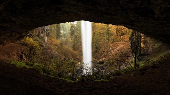 Majestic Waterfall in a Hidden Cave Viewpoint - backiee