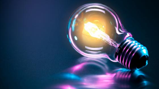 Glowing Light Bulb in 4K HD wallpaper
