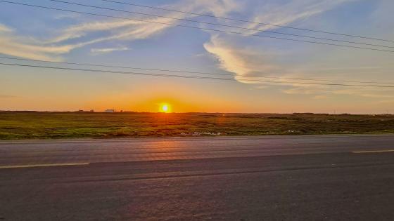 A radiant sunset wallpaper