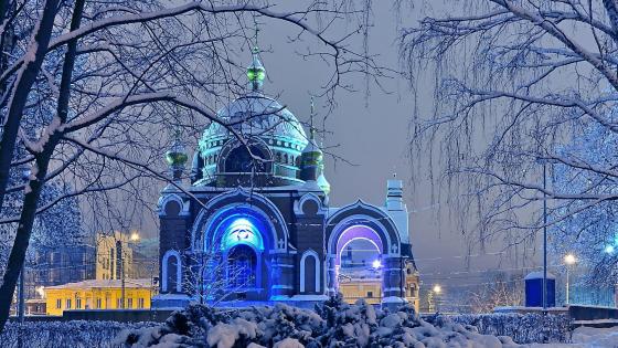 Winter's Ethereal Glow at the Cathedral wallpaper