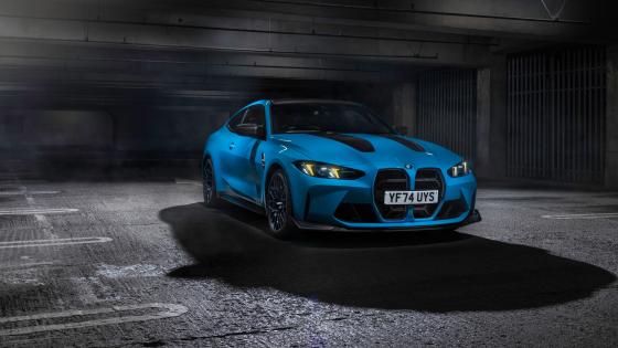 BMW M4 in Blue Splendor wallpaper