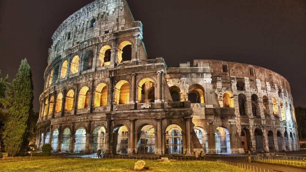 Colosseum at night - Rome, Italy wallpaper