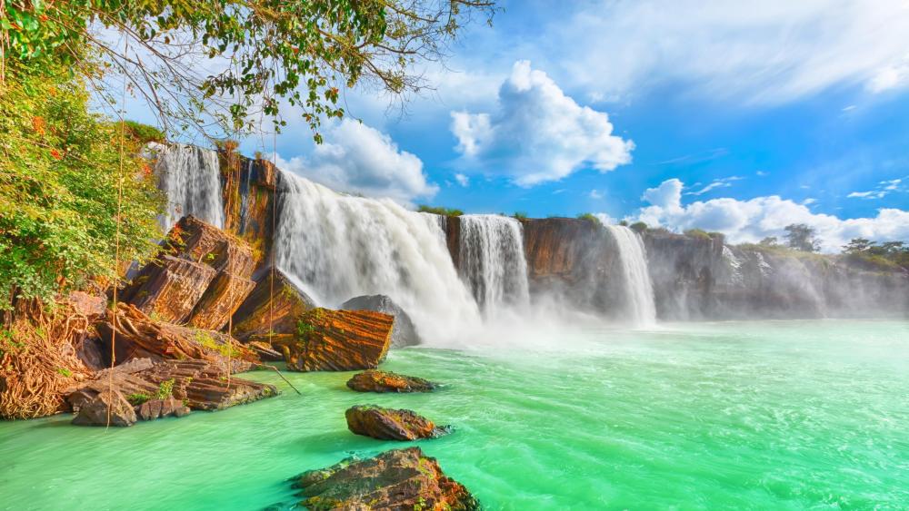 Dray Nur Waterfalls - Amazing waterfall in Vietnam wallpaper