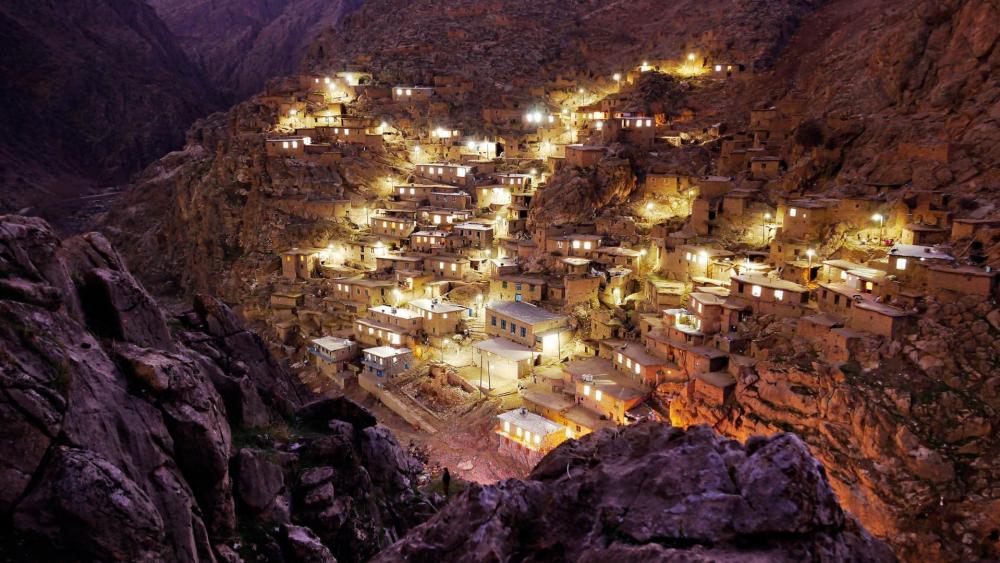 The most beautiful village in Iran - Then near-vertical Palangan village at night wallpaper