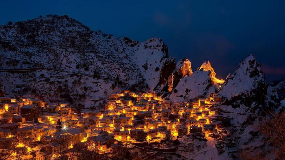 Uramanat Village wallpaper