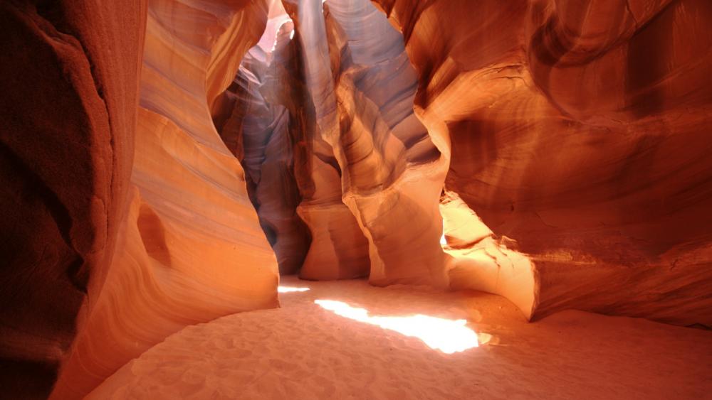 Antelope Canyon in the sunlight wallpaper