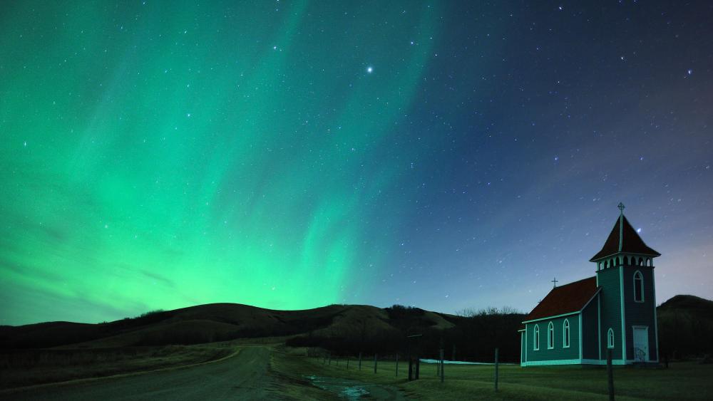 Aurora Borealis - The sky glows in Craven, Saskatchewan wallpaper