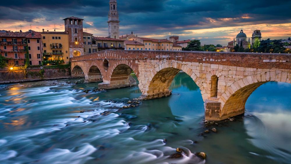 Ponte Pietra - Verona, Italy wallpaper