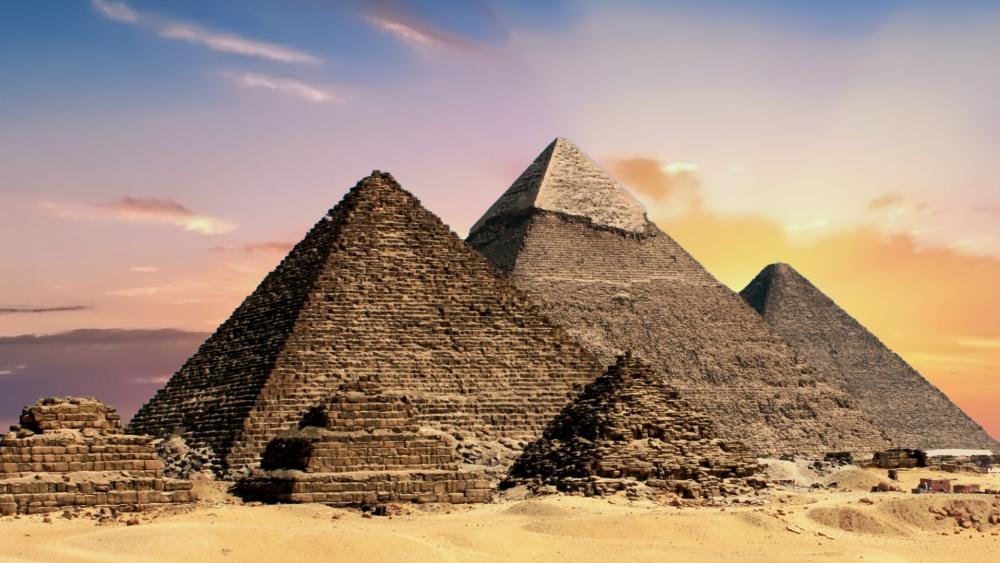 Download The Pyramids Of Giza Necropolis Wallpaper | Wallpapers.com