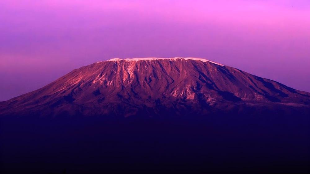 Mount Kilimanjaro - Kilimanjaro National Park (Tanzania) wallpaper