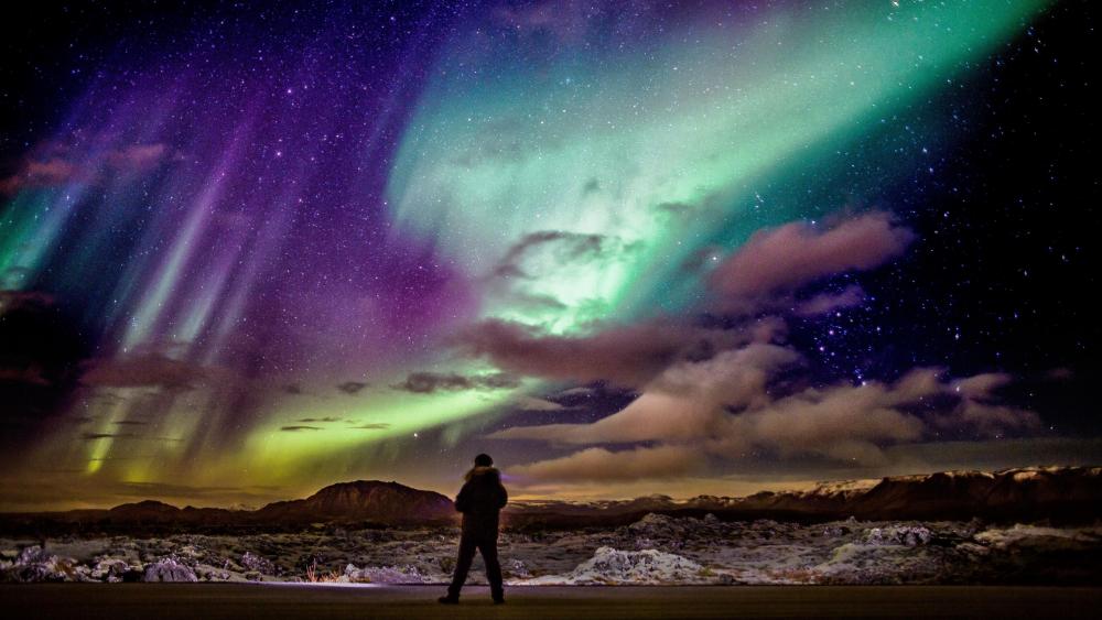 Aurora Borealis in Iceland wallpaper