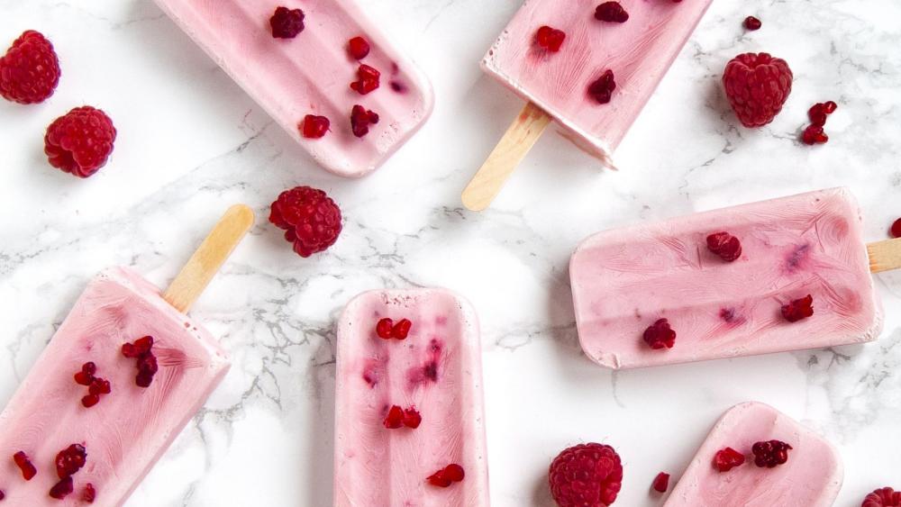 Raspberry icecream wallpaper