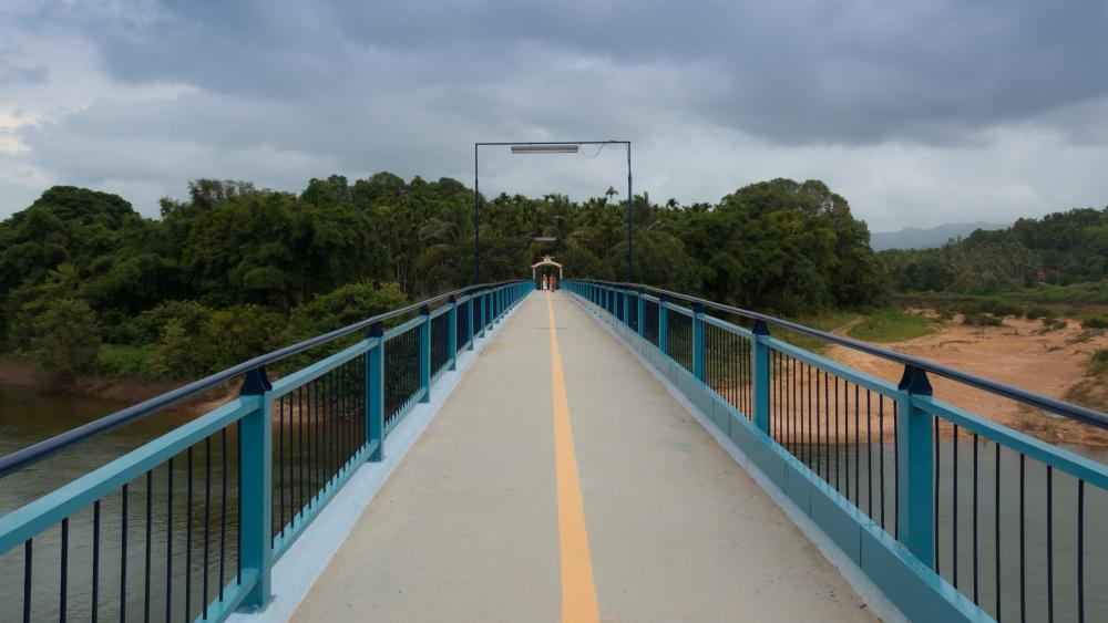 A Walkway Bridge on River Tungabhadra wallpaper
