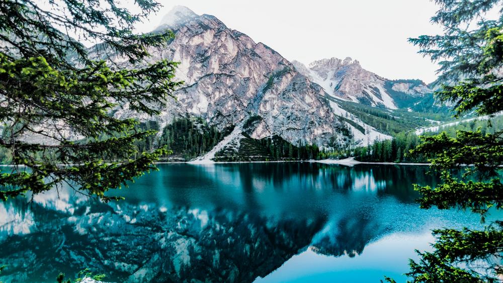Pragser Wildsee (Lake Braies, Italy) wallpaper