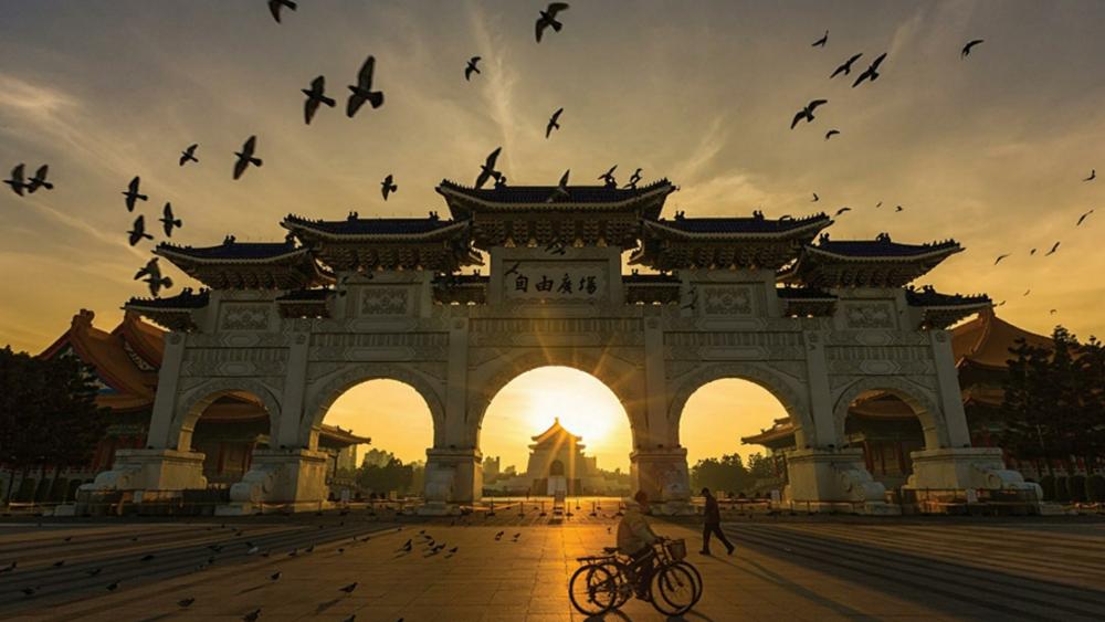 Chiang Kai-shek Memorial Hall wallpaper