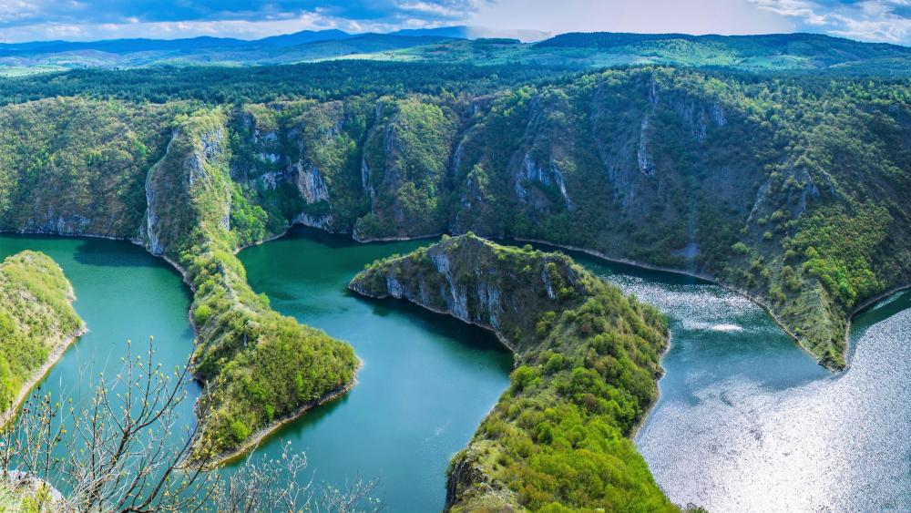 Uvac Canyon (Special Nature Reserve Uvac, Serbia) wallpaper
