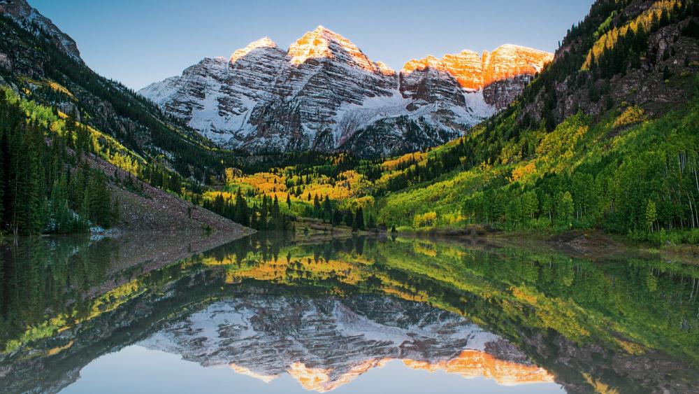 Maroon Bells reflection - backiee