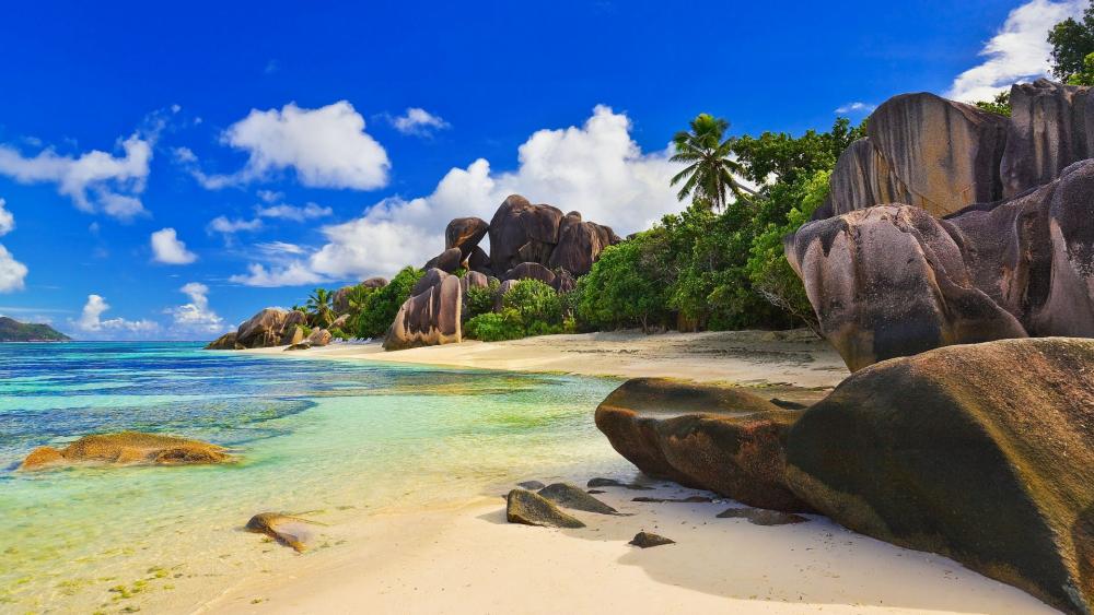 La Digue - backiee