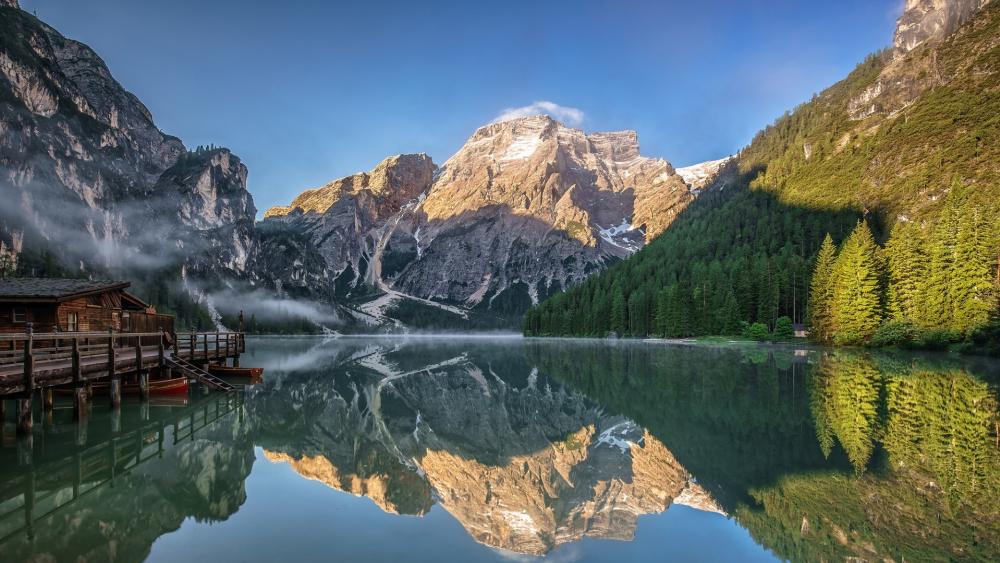 Lake Braies in Prags valley (Dolomites, Italy) wallpaper - backiee