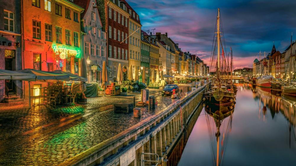 Copenhagen at dusk wallpaper