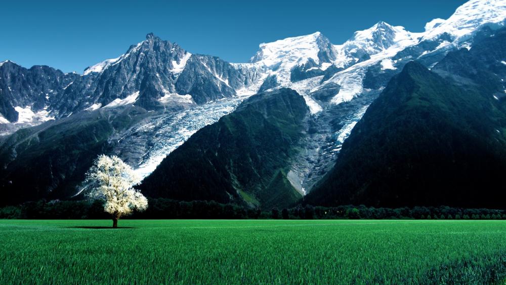 Bossons Glacier (Mont Blanc massif) wallpaper