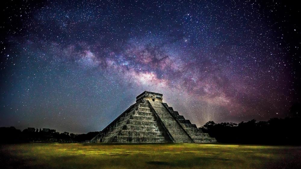 The Pyramid under the Milky way wallpaper