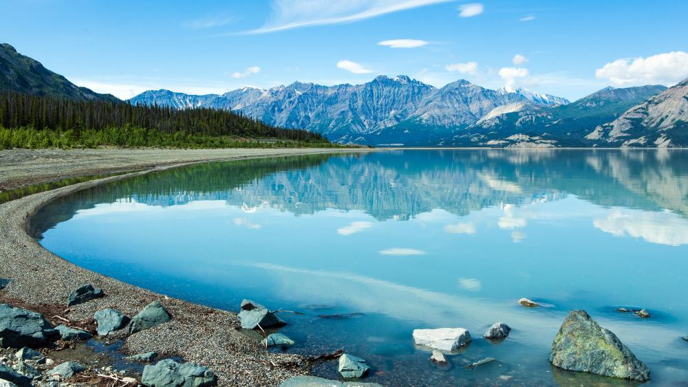 Kluane Lake (Kluane National Park and Reserve) - backiee