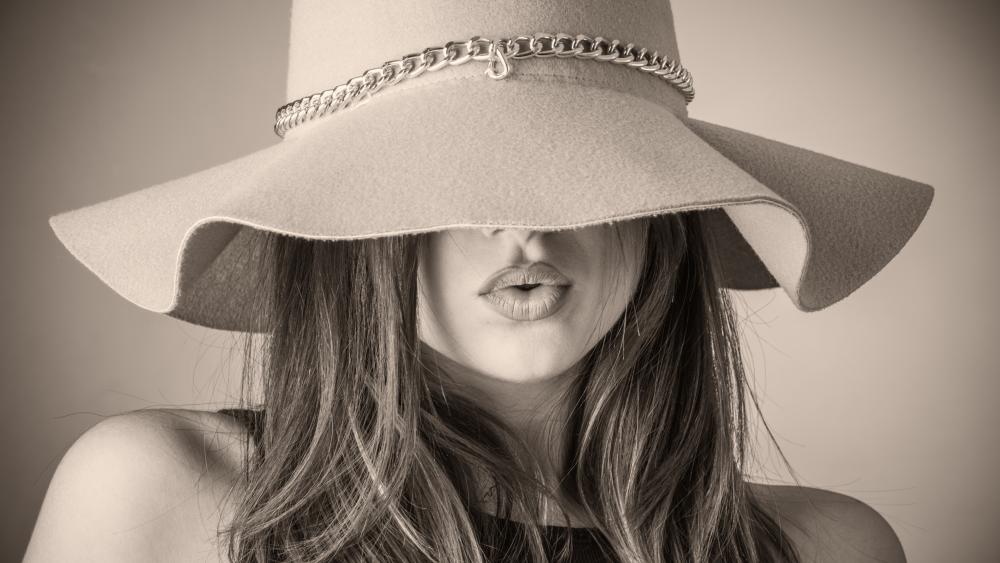 Woman in hat - Monochrome photography wallpaper