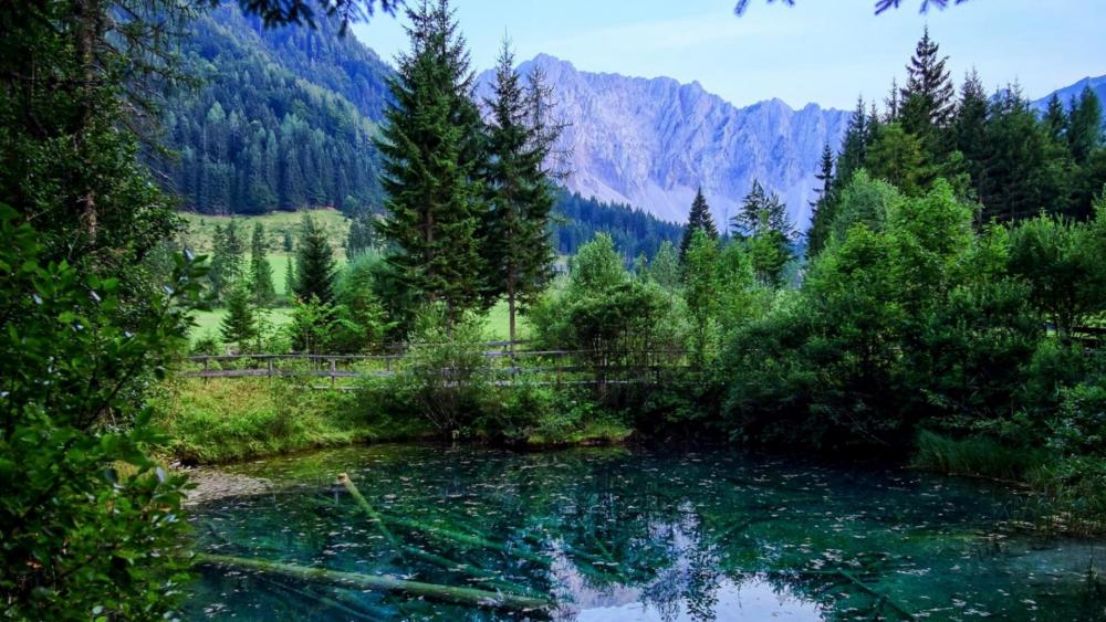 Lake in the Alps wallpaper