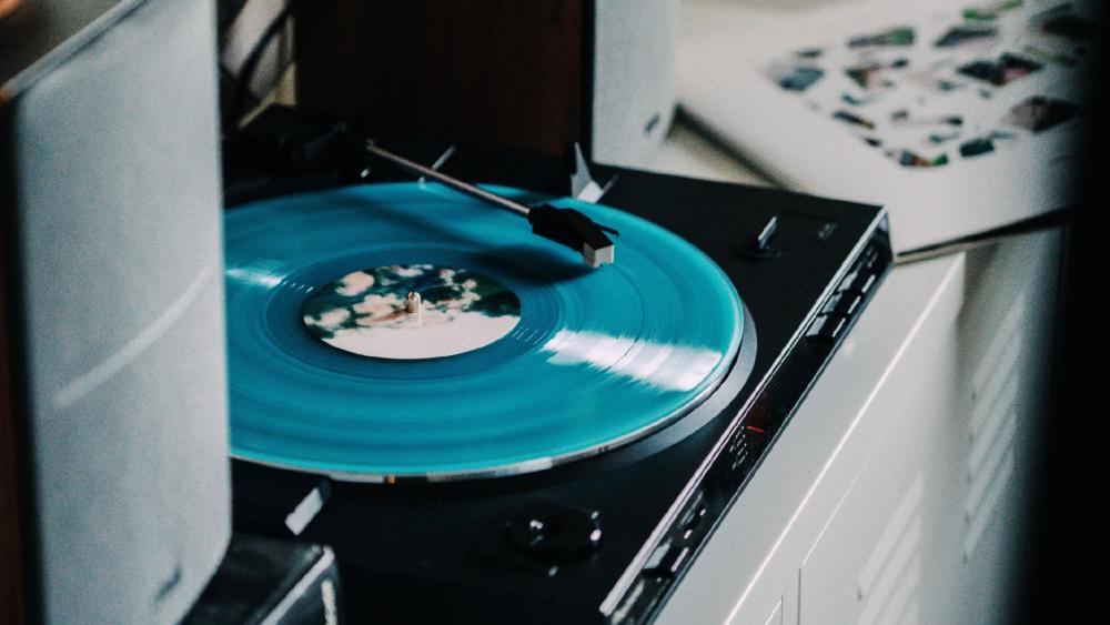 Blue vinyl record wallpaper