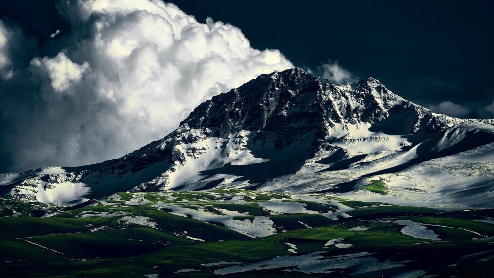 Mount Aragats wallpaper