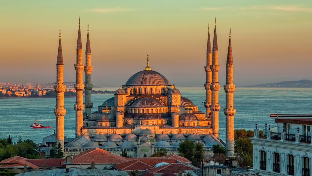 Sultan Ahmed Mosque at sunrise wallpaper