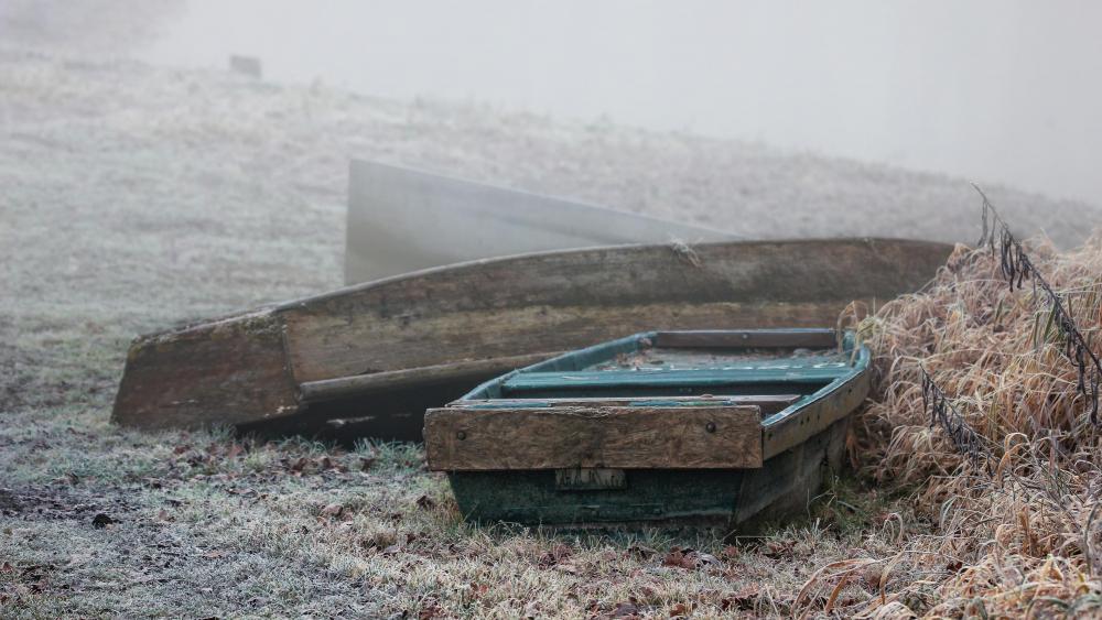Boats in the fog wallpaper