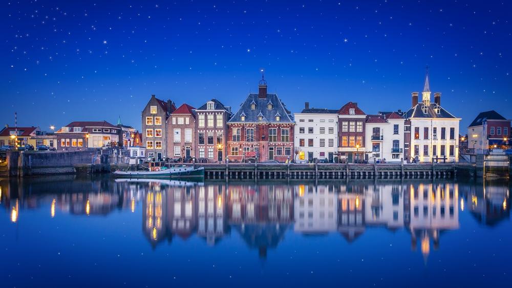 Maassluis under the starry night wallpaper