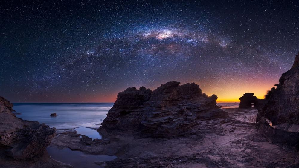 Milky way over the Australian seashore wallpaper