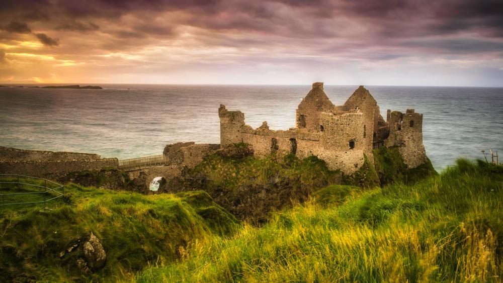 Dunluce Castle - backiee