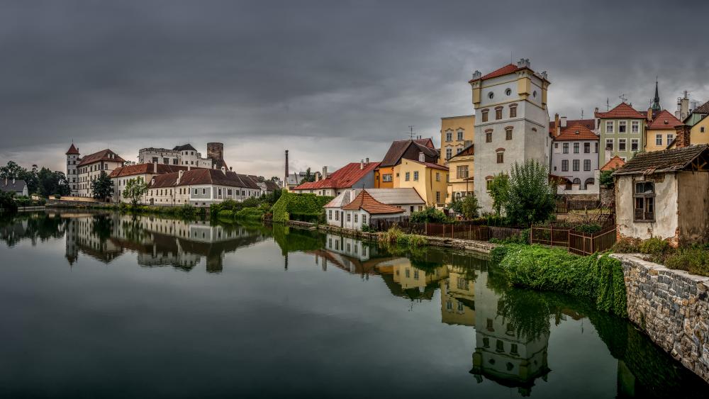 The Jindřichův Hradec Castle and the Vajgar lake wallpaper