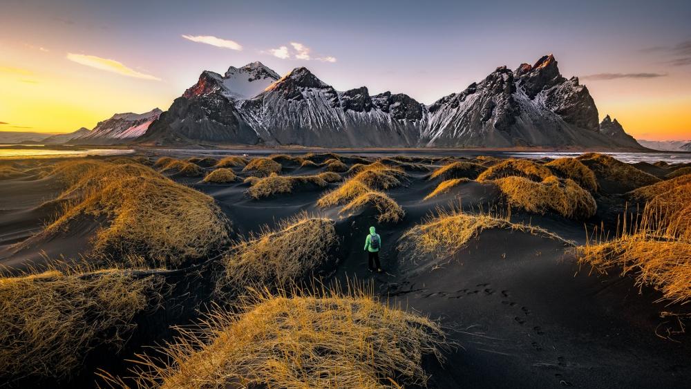 Vestrahorn Mountains - The Horny Mountains (Iceland) wallpaper
