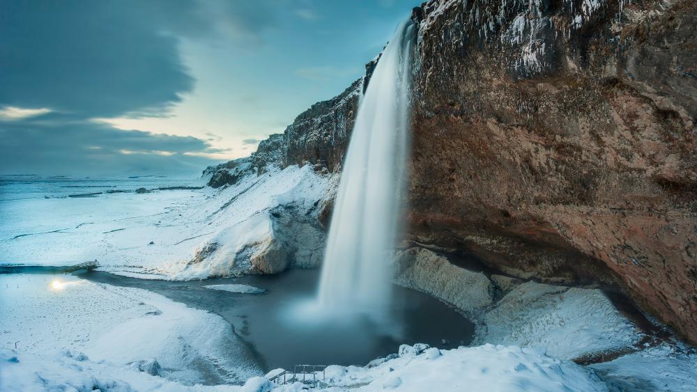 Seljalandsfoss waterfall, Iceland wallpaper