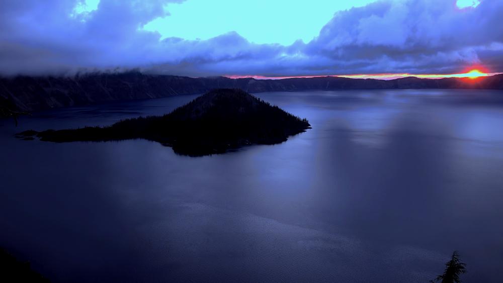 Wizard Island on Crater Lake (Oregon) wallpaper
