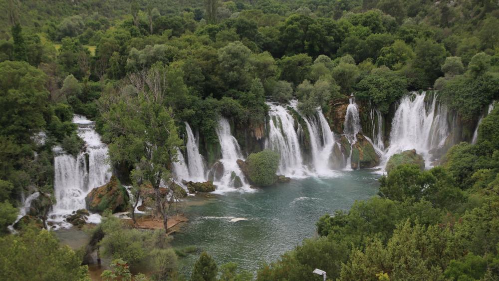 Kravice Waterfalls, Bosnia wallpaper