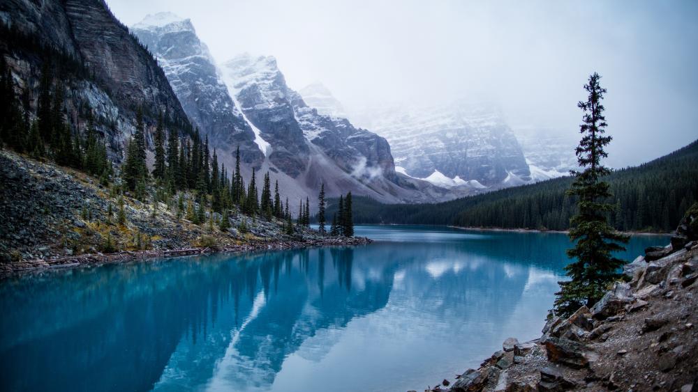 Moraine Lake, Canada - backiee