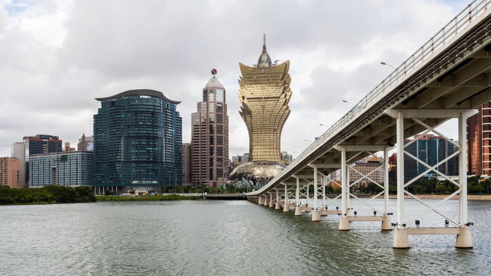 Macau Grand Lisboa Night HD Photography Preview | 10wallpaper.com