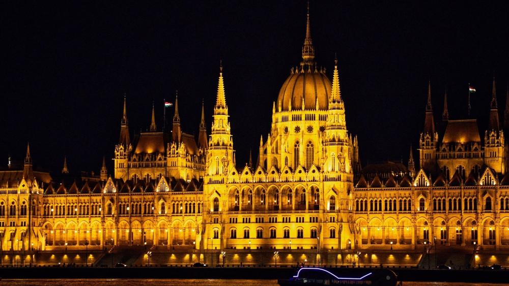Hungarian Parliament Building by night wallpaper