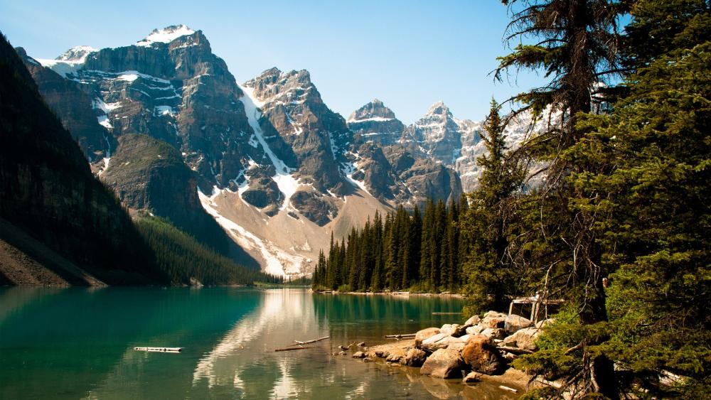 Moraine Lake - backiee