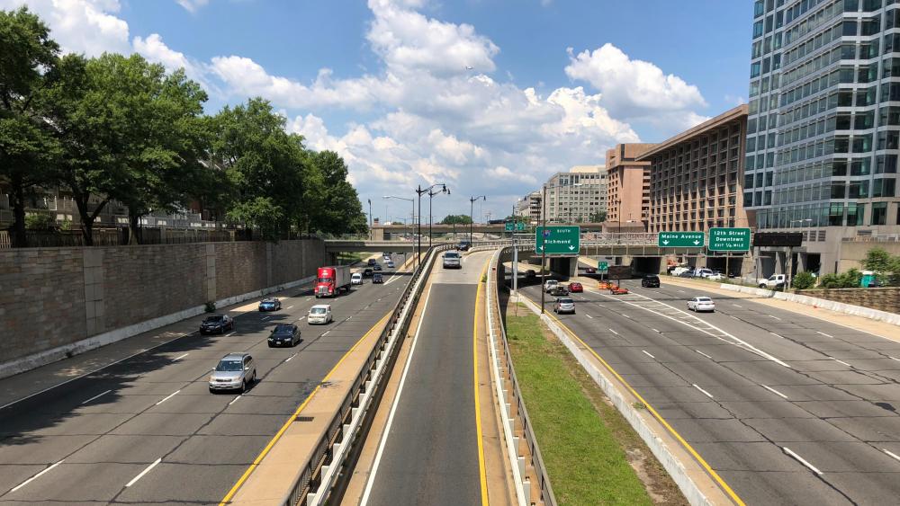 View South Along I-395 from the Overpass for 7th St. SW in Washington, D.C. wallpaper