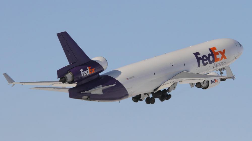 FedEx Express McDonnell Douglas MD-11F at Toronto Pearson International Airport wallpaper
