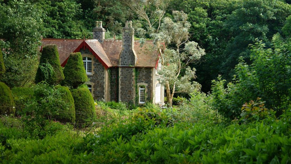 Lone cottage wallpaper