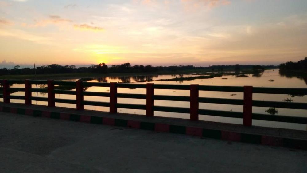 Bridge view in the evening wallpaper